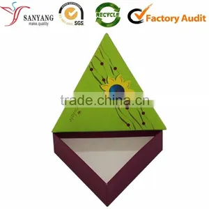 Creative Triangle Shape Biscuit Cookie Paper Gift Box Small Candy Packing Box With Lid thumbnail-2