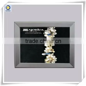 Portable Snap Frame With Sharp Corner thumbnail-1