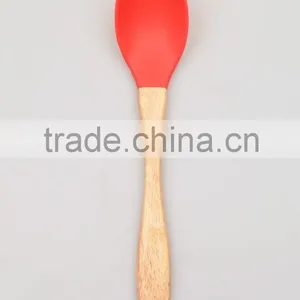 Beautiful in Desigh LFGB Testing Silicon Kitchenware With Ruber Wooden Handle thumbnail-2