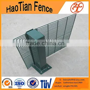 Pvc Coated Green Vinly Airport Bend Welded Wire Mesh Security Fence for Yard Guard thumbnail-1