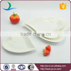 Wholesale Ceramic Hand Made Leaf Shaped Plates thumbnail-1