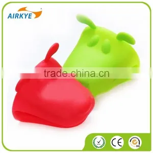 Cute Dog Heat Resistant Silicone Baking Glove Tool Pot Holder thumbnail-2