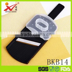 BKB14 PP Handle Vegetable Peeler thumbnail-1