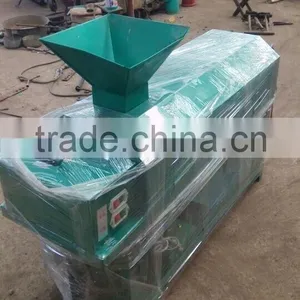 Industrial Green Walnut Cleaning Machine/New Green Walnut Peeling Machine/ Green Walnut Cracker thumbnail-6