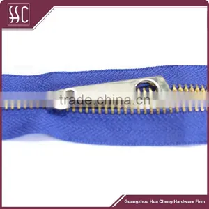 Guangzhou Customized Puller Zippper for Bag Accessories thumbnail-1