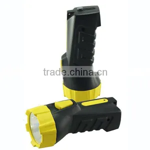 2016 New Rechargeable Plastic Flashlight With High Lumens thumbnail-1
