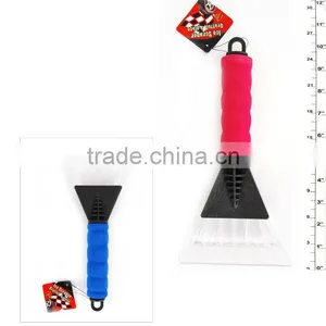 Snow Shovel thumbnail-1