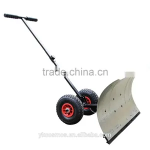 Metal Handy Snow Shovel thumbnail-1