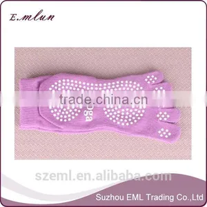 Non-slip Antibacterial Professional Yoga Five Fingers Socks thumbnail-6