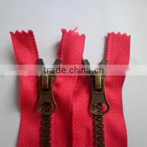 5# Plastic Resin Zipper Close End Zipper Antic Brass Teeth Zipper With Auto Lock Slider Zipper Porcket Zipper thumbnail-2