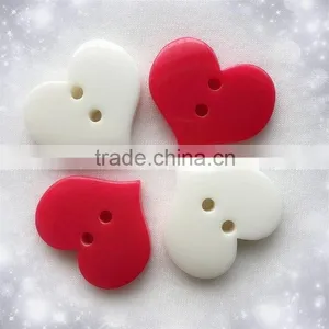 Custom Cheap Promotion High Quality Resin Plastic Heart Button thumbnail-1