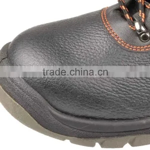 Anti-Puncture Slip Top Smooth Leather Toe Cap Safety Shoes thumbnail-5