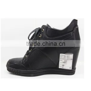 Elegant Pure Black Gusset Boot thumbnail-2
