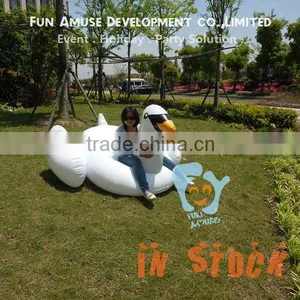 Factory Price Water Play Equipment Pool Float Inflatable Swan thumbnail-1