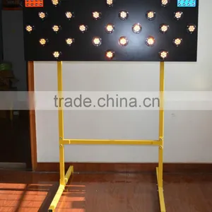 Solar Portable LED Arrow Board thumbnail-3