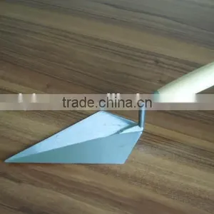 Pointed One Piece Forged Trowel Leaf Trowel With Wooden Handle thumbnail-3