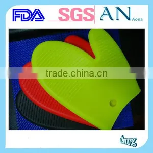 Promotional Kitchen Silicone Insulated Gloves thumbnail-1