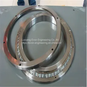 EU Standard High Rigidity Stiffness Flanged Slewing Ring Bearing With High Precision thumbnail-1