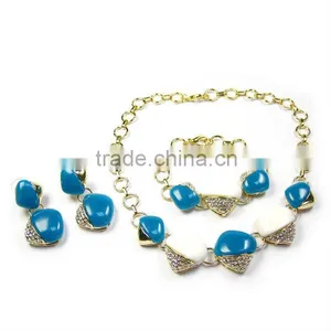 Fashion Design Bridal Necklace and Earring Set thumbnail-1