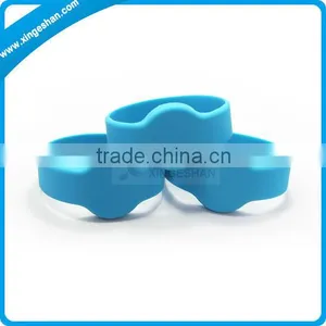Long Range Silicone RFID Bracelet For Swimming Pool thumbnail-2