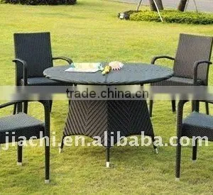Garden Table thumbnail-1