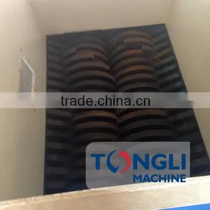 High Efficiency Plastic Shredders With Four Shaft Design thumbnail-1