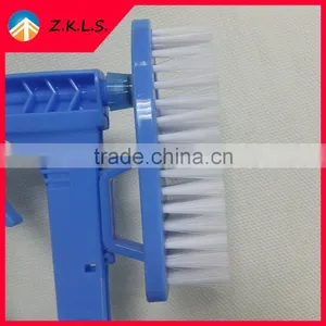 Household Cleaning Multifunction 3 In 1 Spray Brush Set With Cloth thumbnail-4