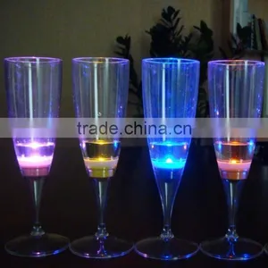 Mordern Design LED 150ml Liquid Active Champagne Glass for Party Hotel Event thumbnail-3