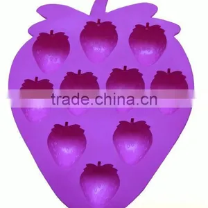 Strawberry Shape 10 Holes Silicone Eco-friendly Ice Cube Tray thumbnail-1