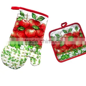 2pcs Kitchen Set Apple Design in Cotton Oven Mitt and Pot Holder thumbnail-1