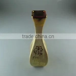 Mordern Design Golden Porcelain Vase thumbnail-1