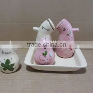 Cute Design 4pcs Ceramic Salt Pepper Oil Vinegar Sets thumbnail-1
