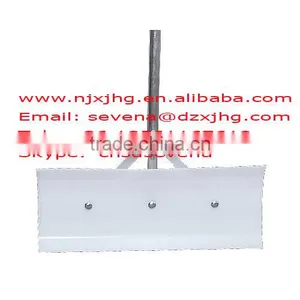 UHMW Snow Shovel thumbnail-1
