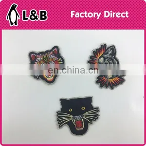 New Design Popular Embroidery Rhinestone Iron on Patch thumbnail-1