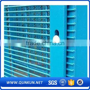Free Samples 4mm Diameter Powder Coated Securifor 358 Fencing thumbnail-3