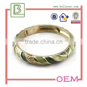 Customized Original Heart Bracelet Wholesale With Metal thumbnail-3