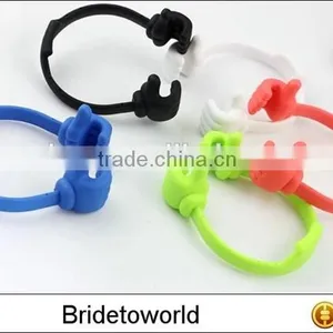Colorful Plastic Cartoon Hand Hug Style Stand Holder for Samsung Mobile Phone Tablets thumbnail-2