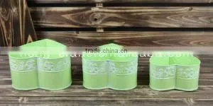Small Metal Heart Shaped Flower Pot thumbnail-1