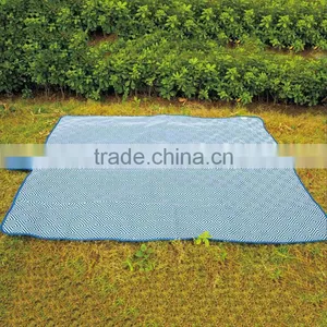 Fold Into a Bag Suitcase Double Layers 600D Oxford One Side Print One Side Solid Waterproof Picnic Mat thumbnail-1
