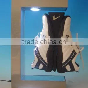 Automatic Rotating and Floating Pop Display thumbnail-1