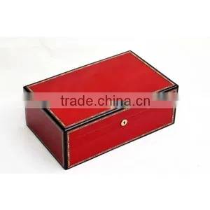 Custom Wooden Cigar Box thumbnail-5