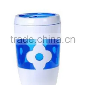 Best Selling Bathroom Accessories Plastic Toothbrush Holder With Cover thumbnail-1