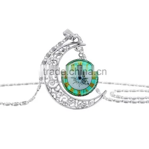 High Retro Sweater Chain Pendant Yin Yang Pattern Glass Cabochon Necklace thumbnail-4