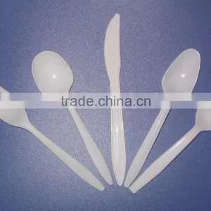 Plastic Disposable Picnic Cutlery thumbnail-1