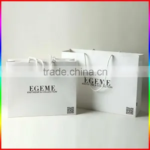 Custom Knitwear Collection White Paper Packing Bag With Gold Foil Logo thumbnail-1