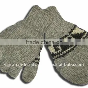 Woolen Gloves thumbnail-1