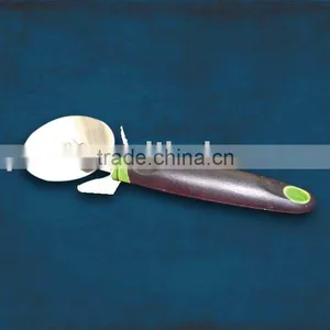 Pizza Cutter With Bioplastic Handle/Green Product thumbnail-1