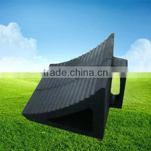 Rubber Wheel Chock/wheel Stop/wedge/traffic Wheel Stopper thumbnail-1