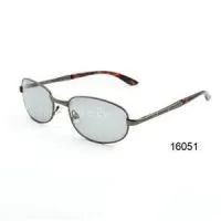 Sunglasses With UV400 Protection Lens and Simple Style thumbnail-1