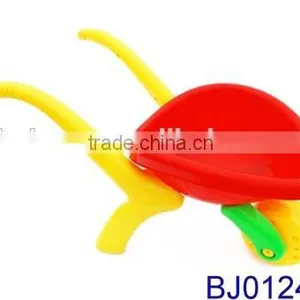 Good Quality Plastic Toy Children Sand Beach Toy Truck With Shovel and Molds thumbnail-2